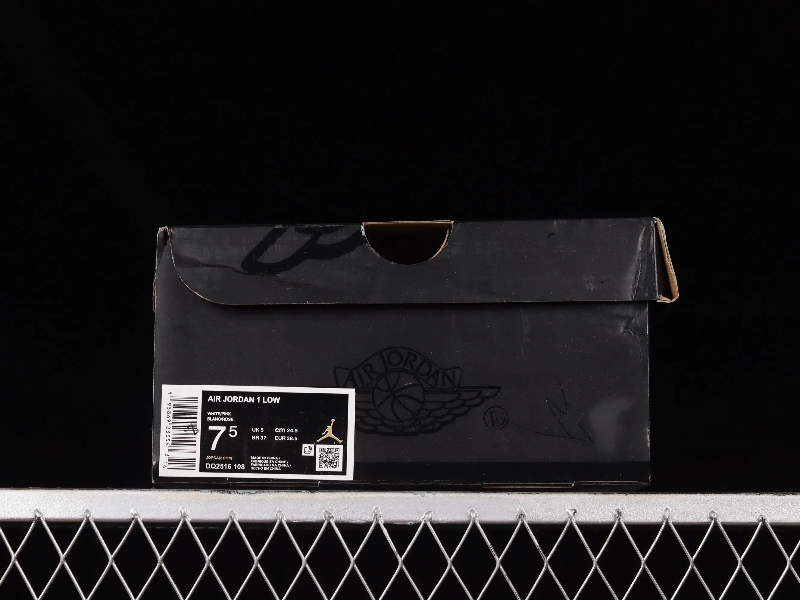 All categories Air Jordan Jordan series basketball shoes Air Jordan 1 Low Z version Air Jordan 1 Low AJ1 Joe 1 black and white laser cultural and leisure sports sneakers DQ2516-108